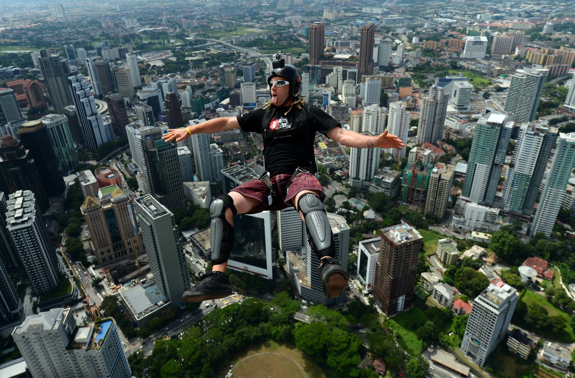 Download Base Jumping Sports HD Wallpaper