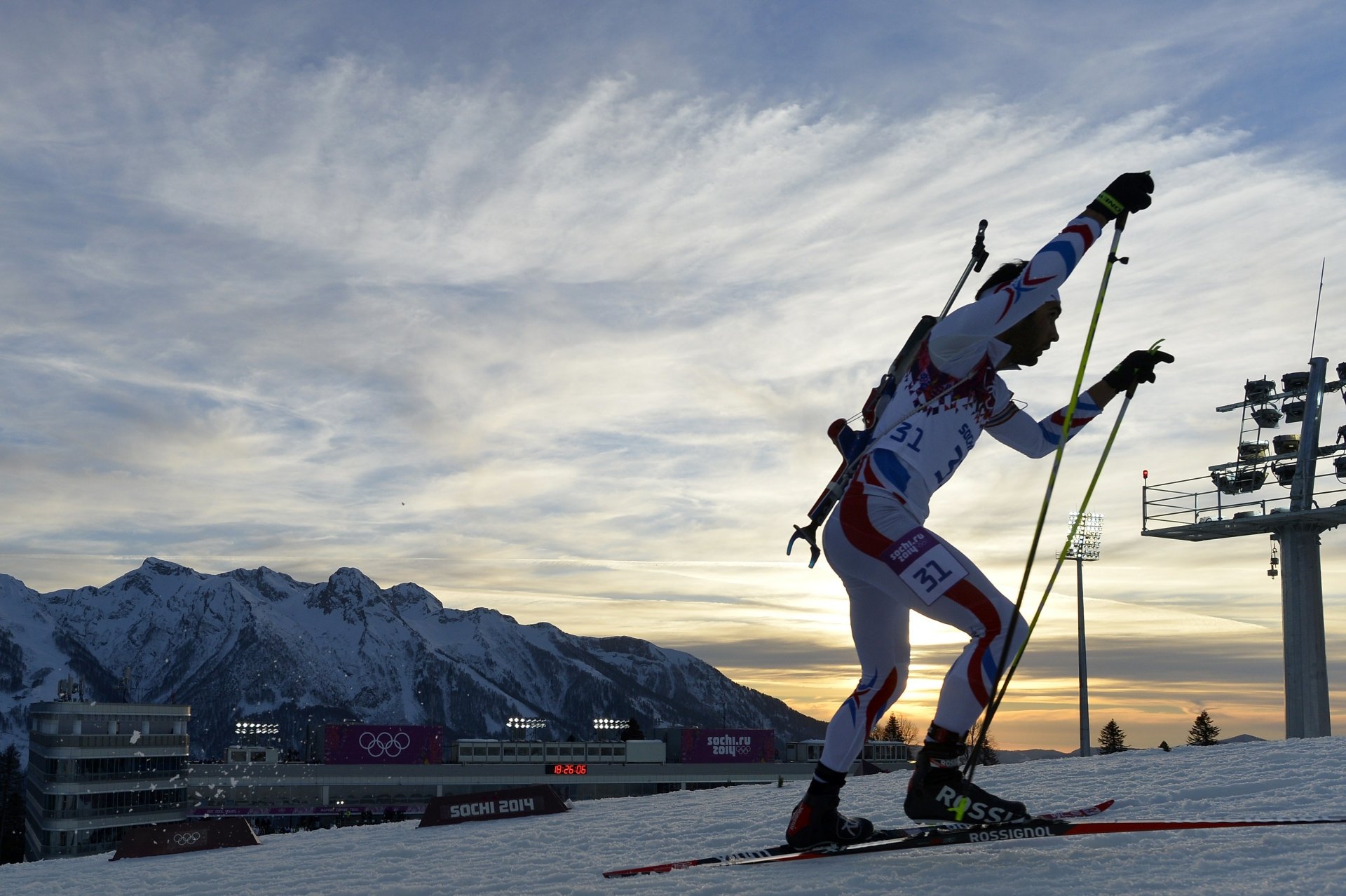 Download Skiing Sports 4k Ultra HD Wallpaper