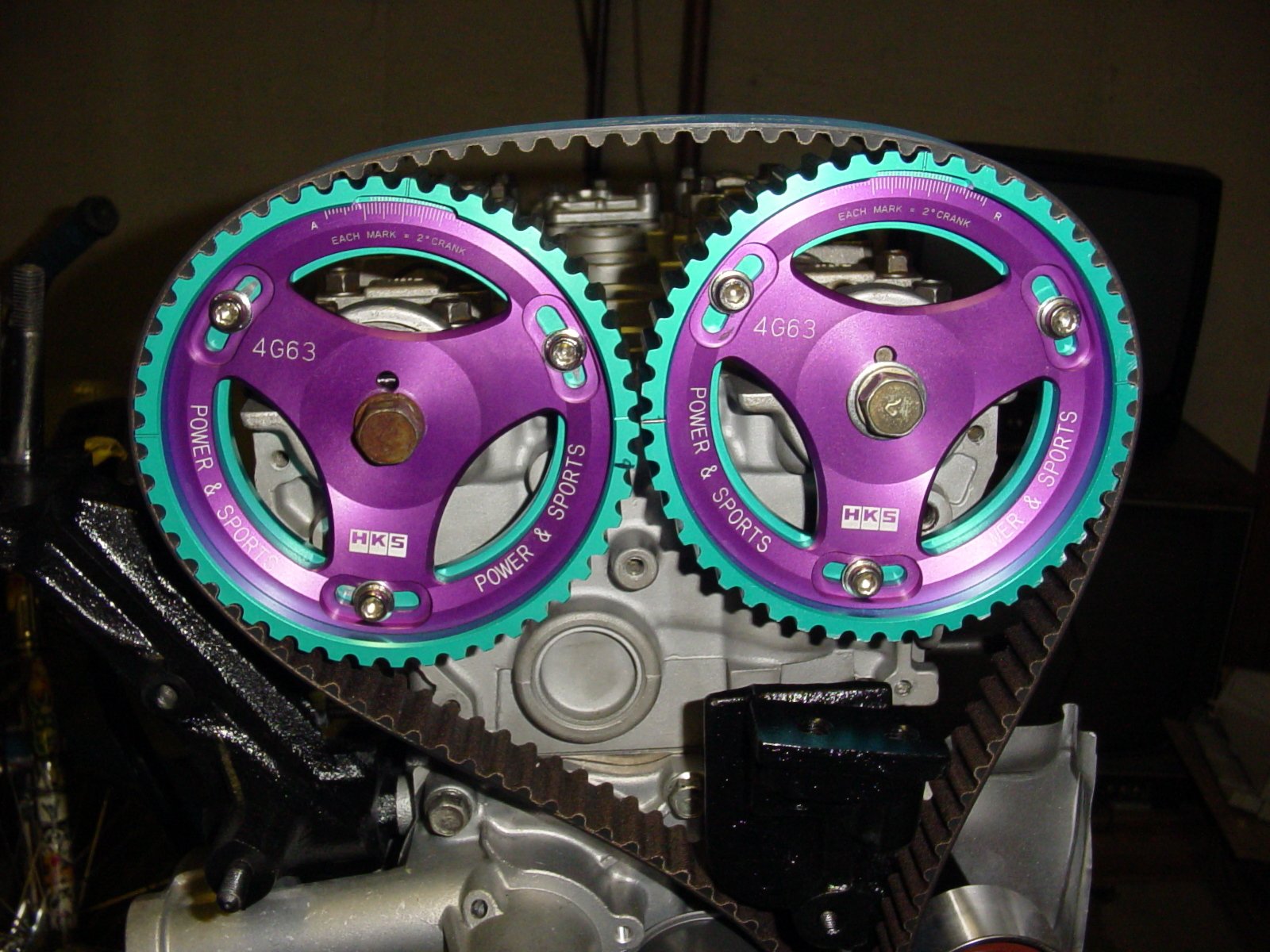 Download Man Made Gear Wallpaper