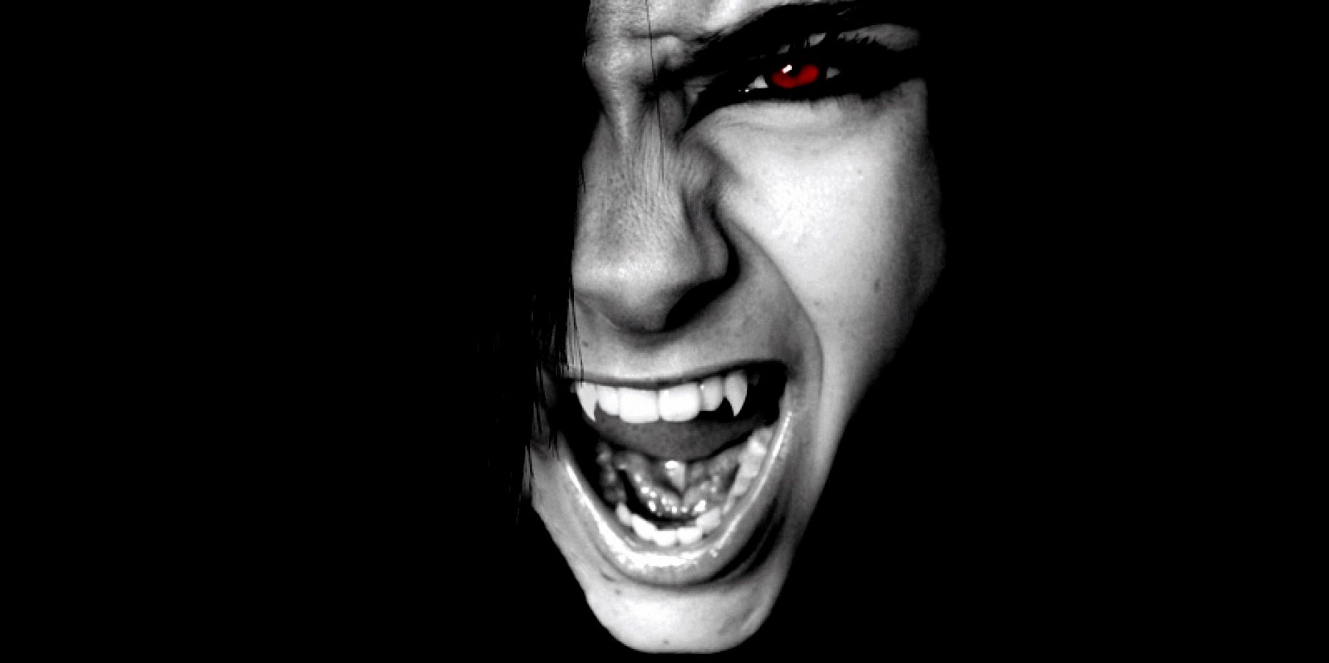 Download Dark Vampire Wallpaper