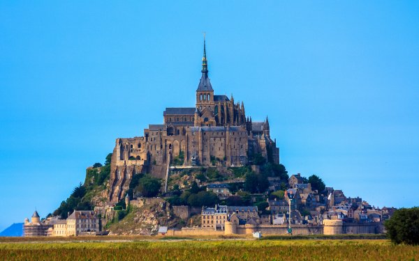 Religious Mont Saint-Michel HD Wallpaper | Background Image