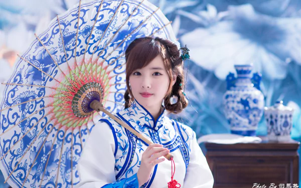 vase umbrella traditional costume Taiwanese asian model woman Yu Chen Zheng HD Desktop Wallpaper | Background Image