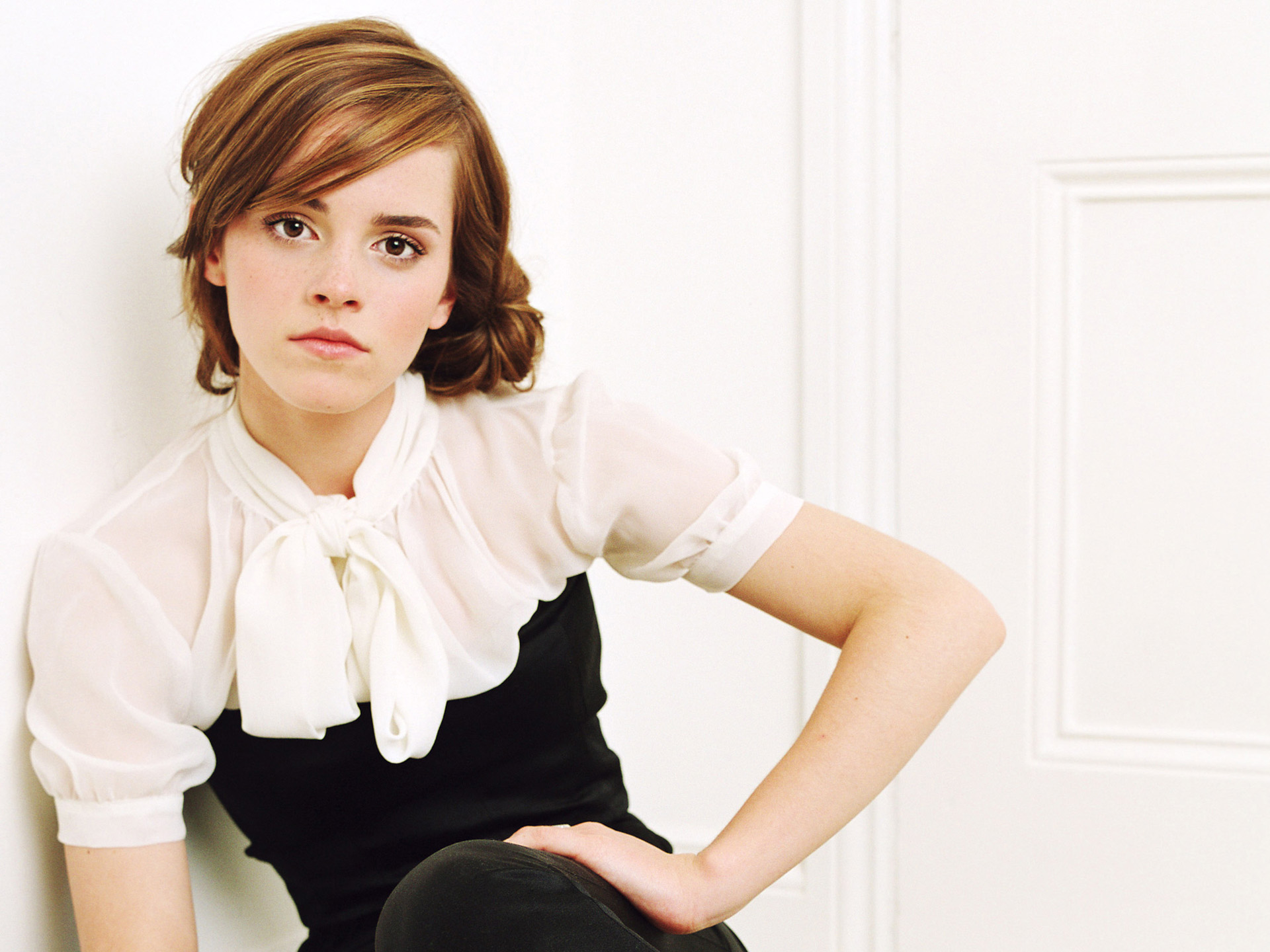 Emma Watson Hd Wallpaper Background Image 1920x1440