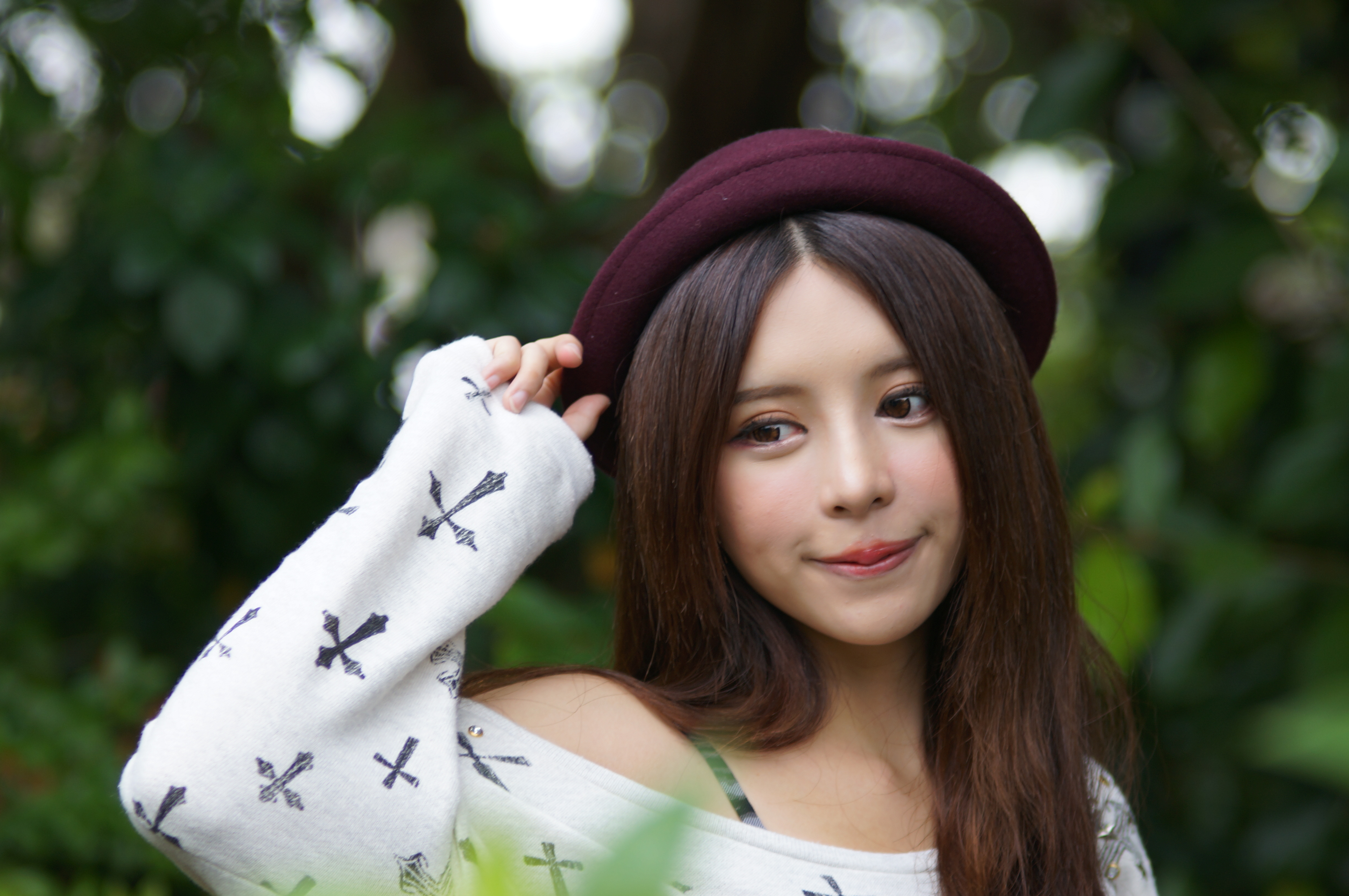 Download Hong Kong Bokeh Hat Smile Face Taiwanese Asian Model Julie ...