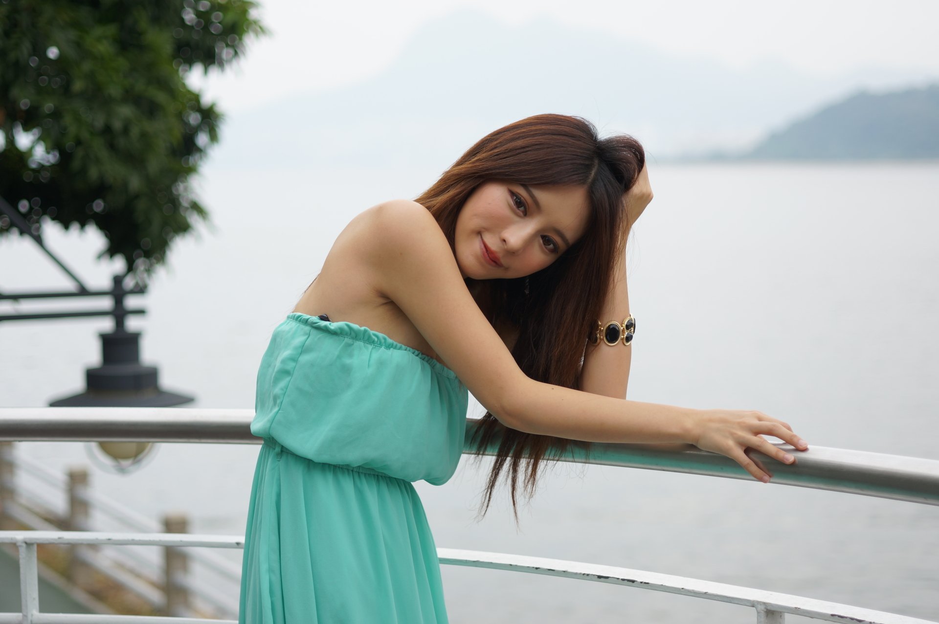 Download Hong Kong Bay Bracelet Dress Portrait Smile Taiwanese Asian Model Julie Chang Woman Zhang Qi Jun 4k Ultra HD Wallpaper