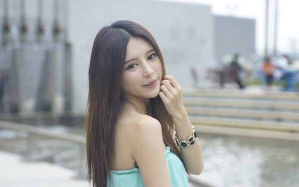 Women Zhang Qi Jun Julie Chang Model Asian Taiwanese Smile Hair Bracelet Bokeh Hong Kong HD Wallpaper | Background Image
