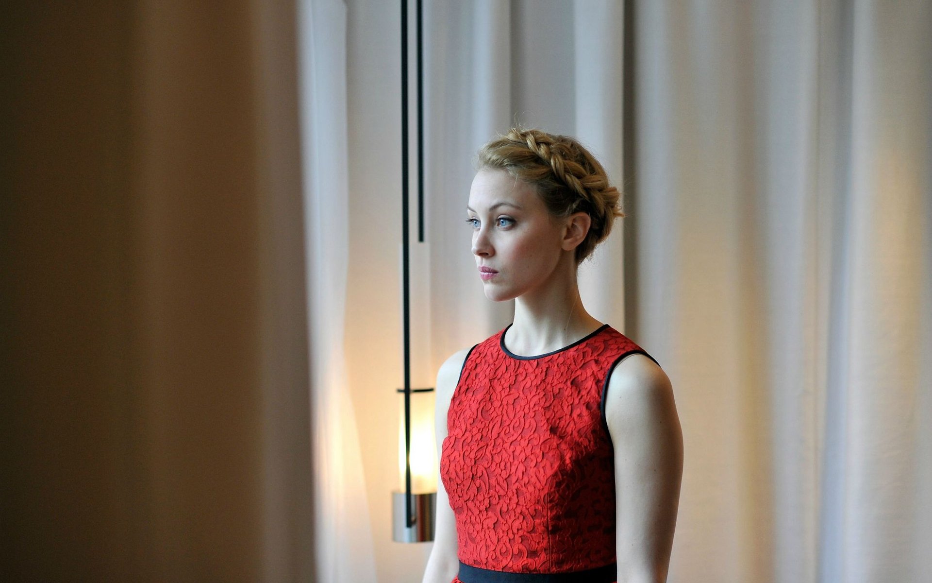 Download Blue Eyes Blonde Actress Canadian Celebrity Sarah Gadon HD Wallpaper