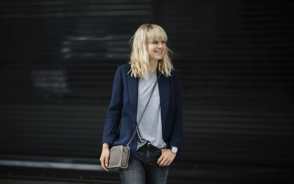 woman Lisa Dengler HD Desktop Wallpaper | Background Image