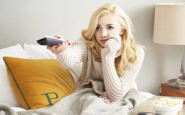 Celebrity Peyton List HD Desktop Wallpaper | Background Image