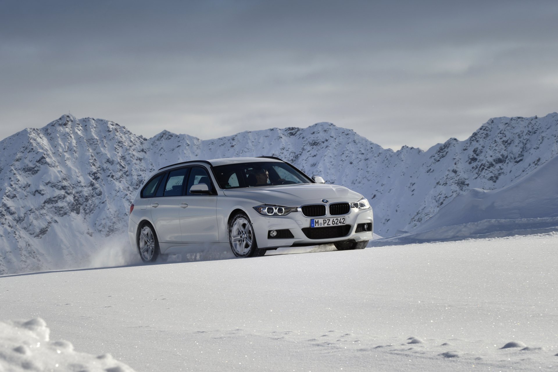 Download Vehicle BMW 3 Series HD Wallpaper