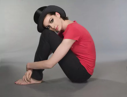 Celebrity Anne Hathaway HD Desktop Wallpaper | Background Image