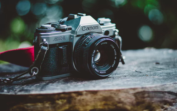  Canon AE-1