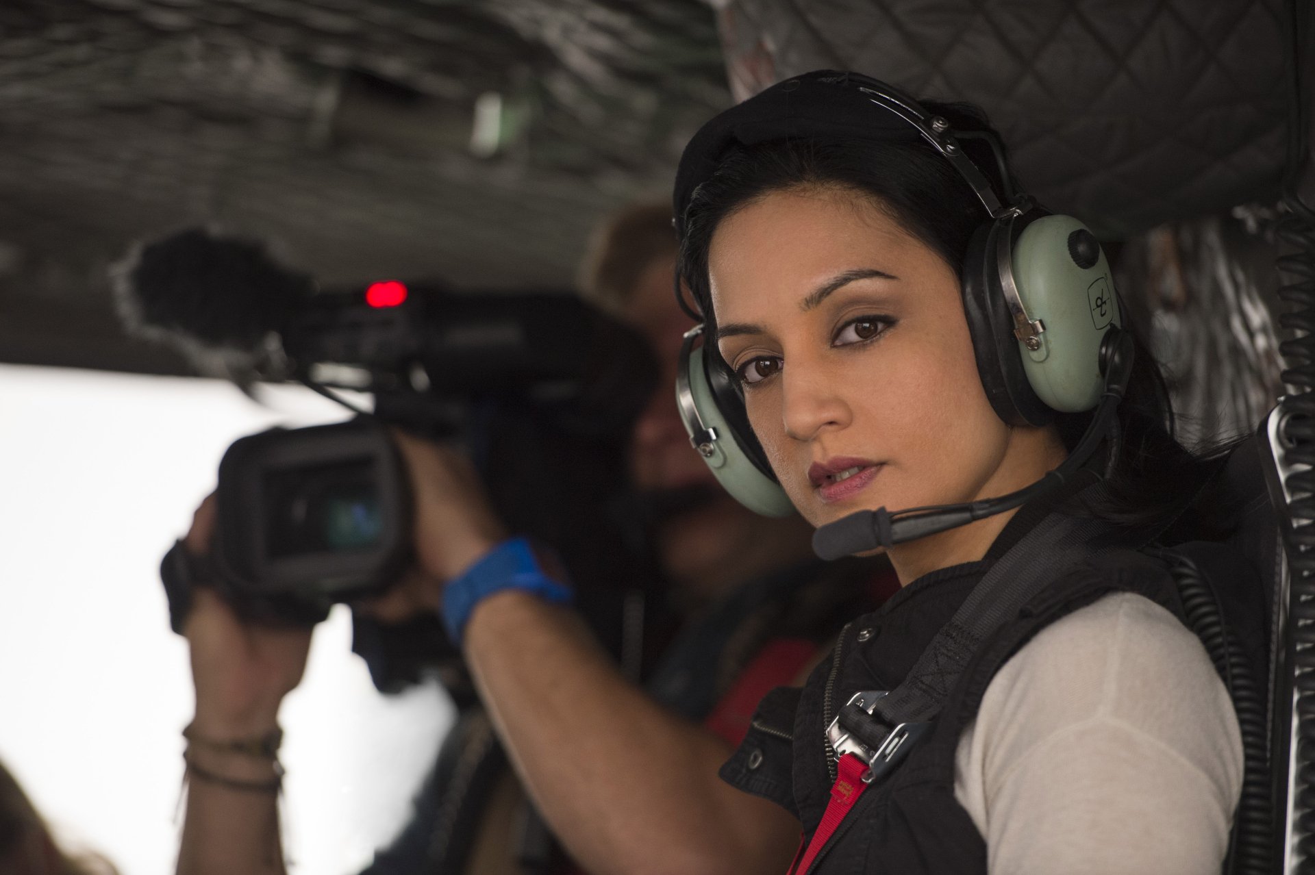 Download Archie Panjabi Movie San Andreas 4k Ultra HD Wallpaper