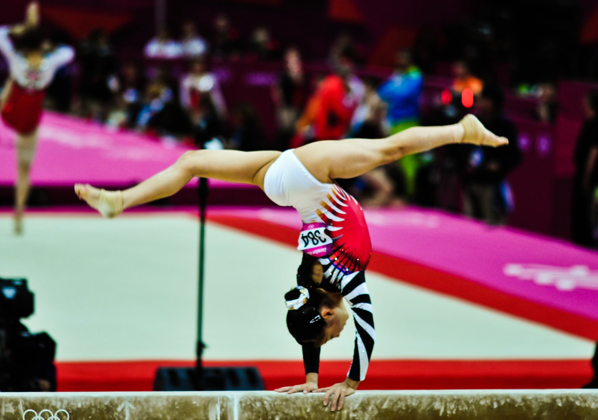 Download Gymnastics Sports HD Wallpaper