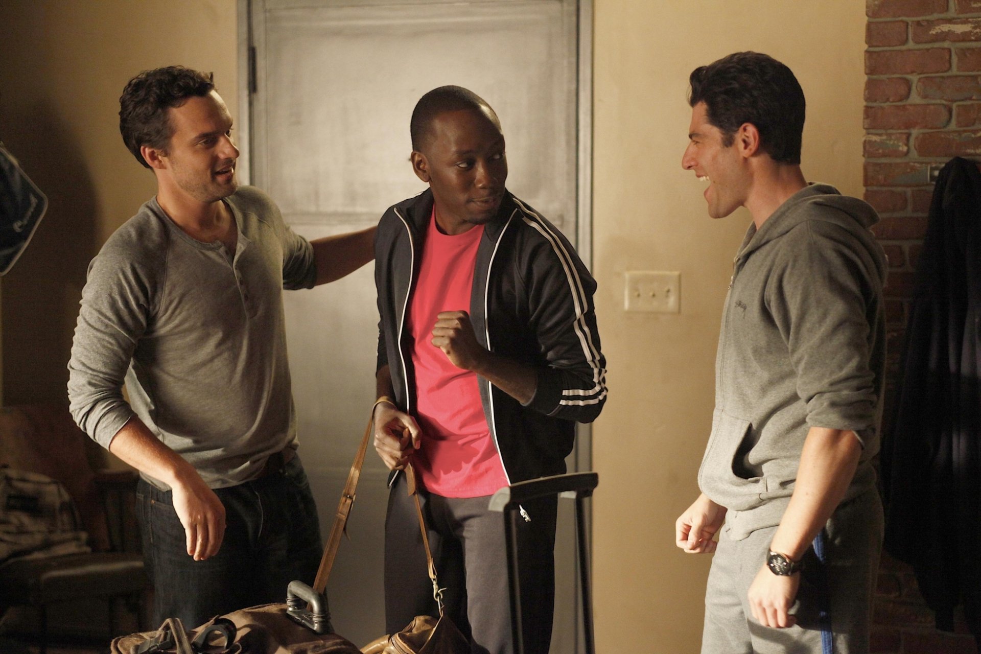 Download Winston Bishop Lamorne Morris Schmidt (New Girl) Max Greenfield Nick Miller Jake Johnson TV Show New Girl HD Wallpaper