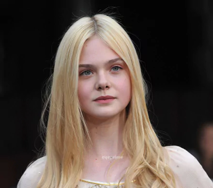 Celebrity Elle Fanning HD Desktop Wallpaper | Background Image