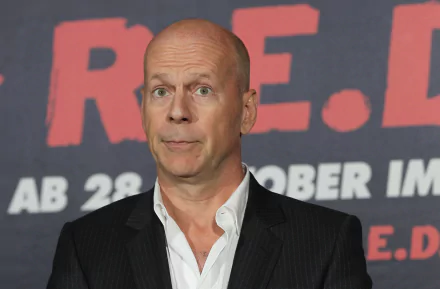 Celebrity Bruce Willis HD Desktop Wallpaper | Background Image