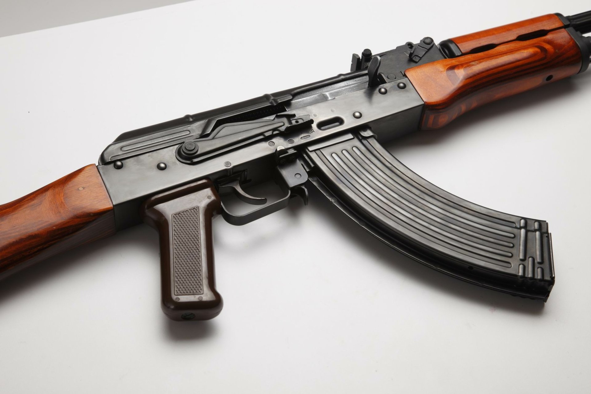 20+ AK-47 高清壁纸, 桌面背景