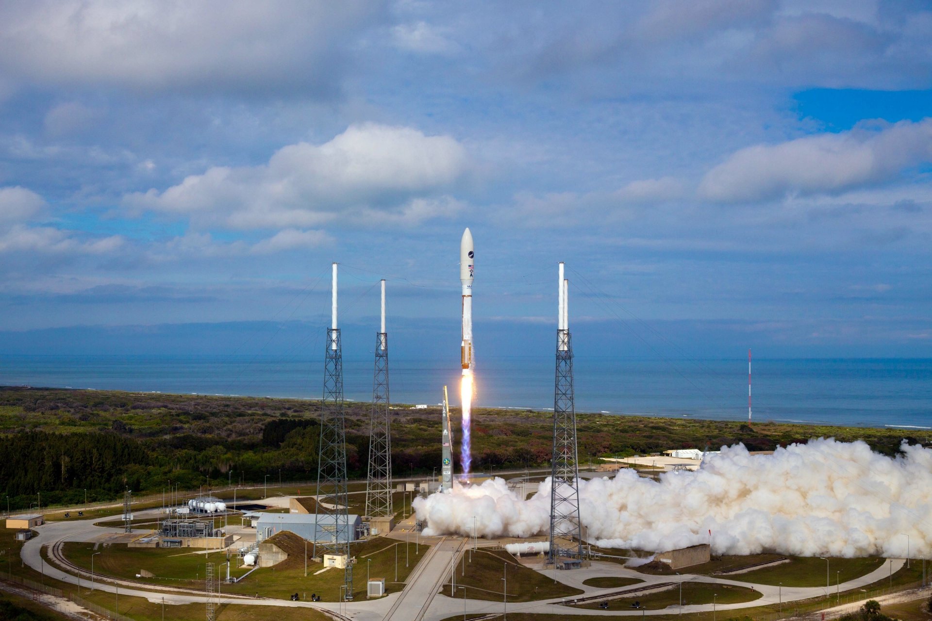 Download Vehicle Boeing X-37 4k Ultra HD Wallpaper | 4800x3200 ...