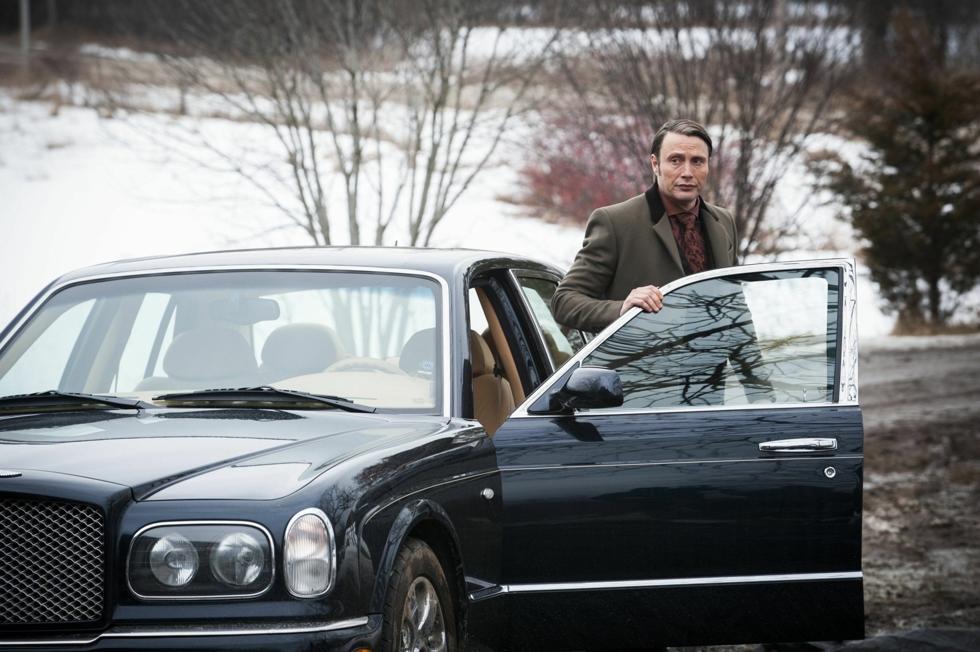 Download Mads Mikkelsen TV Show Hannibal HD Wallpaper