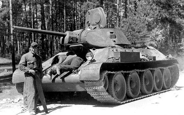 military T-34 HD Desktop Wallpaper | Background Image
