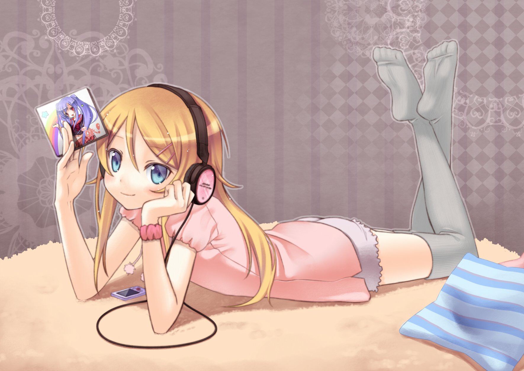 Kirino Kousaka from Oreimo reclining on a soft rug in a pink outfit and thigh-highs, headphones on and holding a game disc — HD anime PC desktop wallpaper/background.