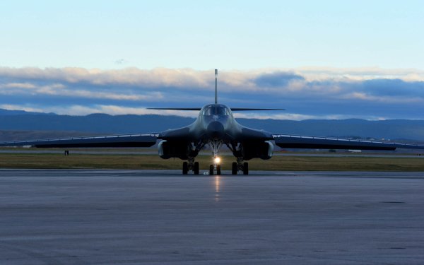 Military Rockwell B-1 Lancer Bombers Aircraft Bomber HD Wallpaper | Background Image