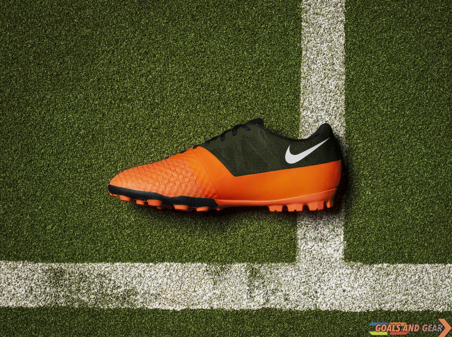 Download Man Made Nike 8k Ultra HD Wallpaper