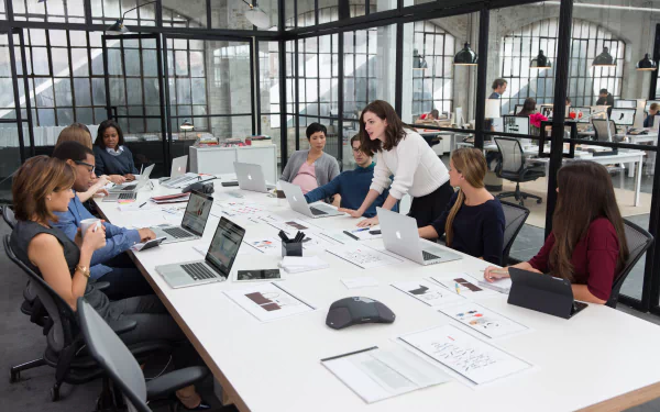 Anne Hathaway movie The Intern HD Desktop Wallpaper | Background Image