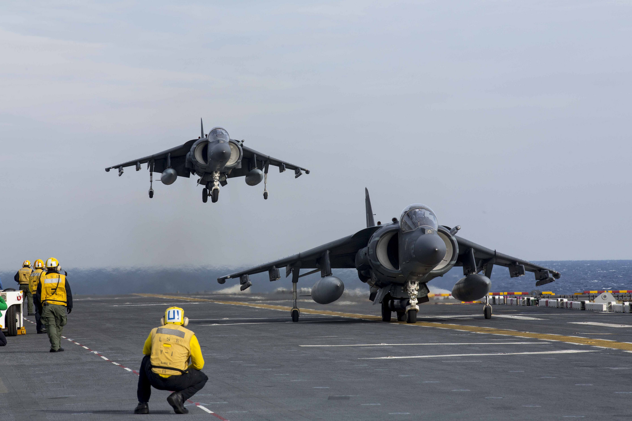 Download Military McDonnell Douglas AV-8B Harrier II McDonnell Douglas ...