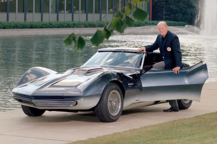  Chevrolet Corvette Mako Shark II