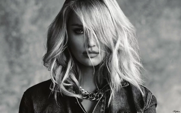 Black & White South African blonde model woman Candice Swanepoel HD Desktop Wallpaper | Background Image