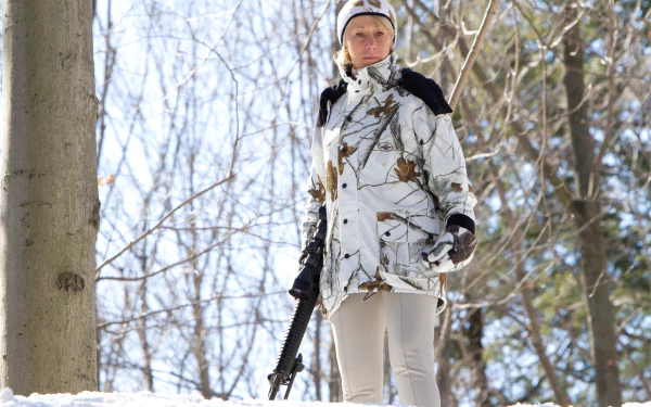 Victoria (RED) Helen Mirren movie red HD Desktop Wallpaper | Background Image