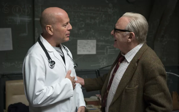 Bailey (RED 2) Anthony Hopkins Frank Moses Bruce Willis movie RED 2 HD Desktop Wallpaper | Background Image