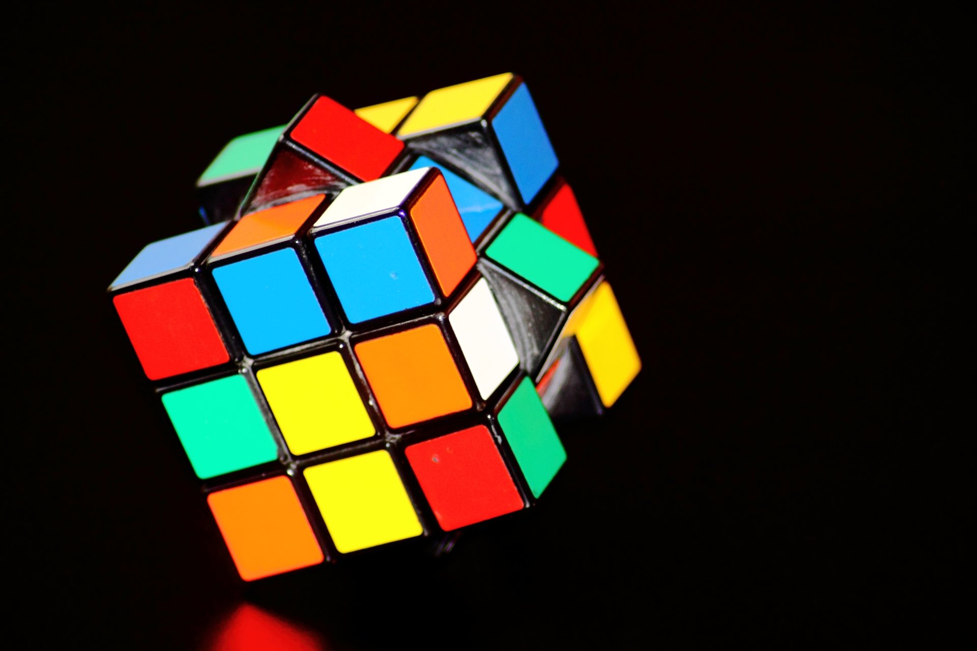 Colorful squares on a Rubik's Cube