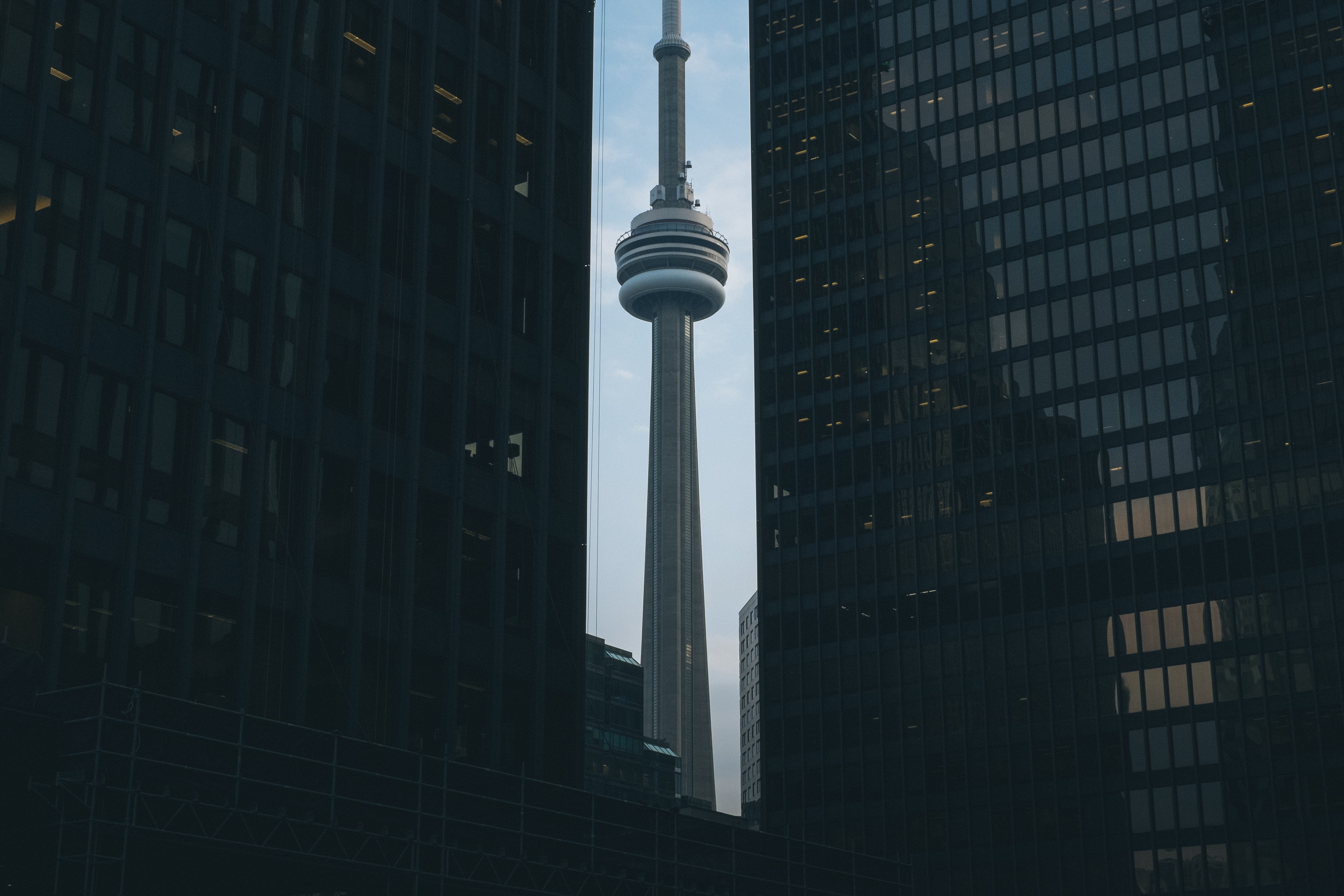 Toronto Canada Cn Tower Is The 9th Highest Free Of The World Structure High  5533 M Hd Wallpapers For Desktop Mobile Phones And Tv 3840x2400   Wallpapers13com
