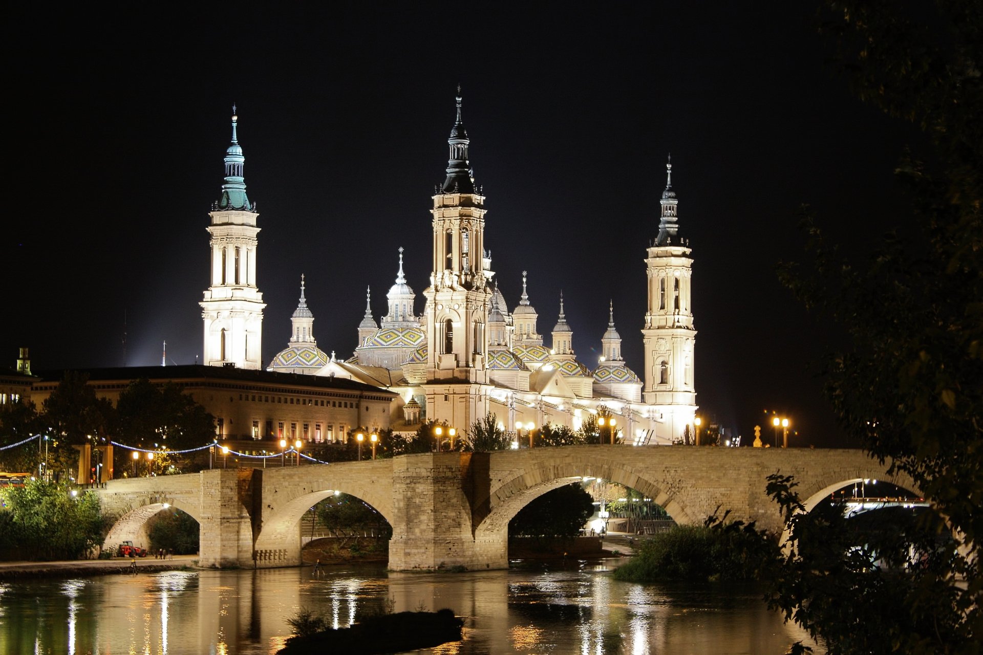 Basílica del Pilar Zaragoza by LANC