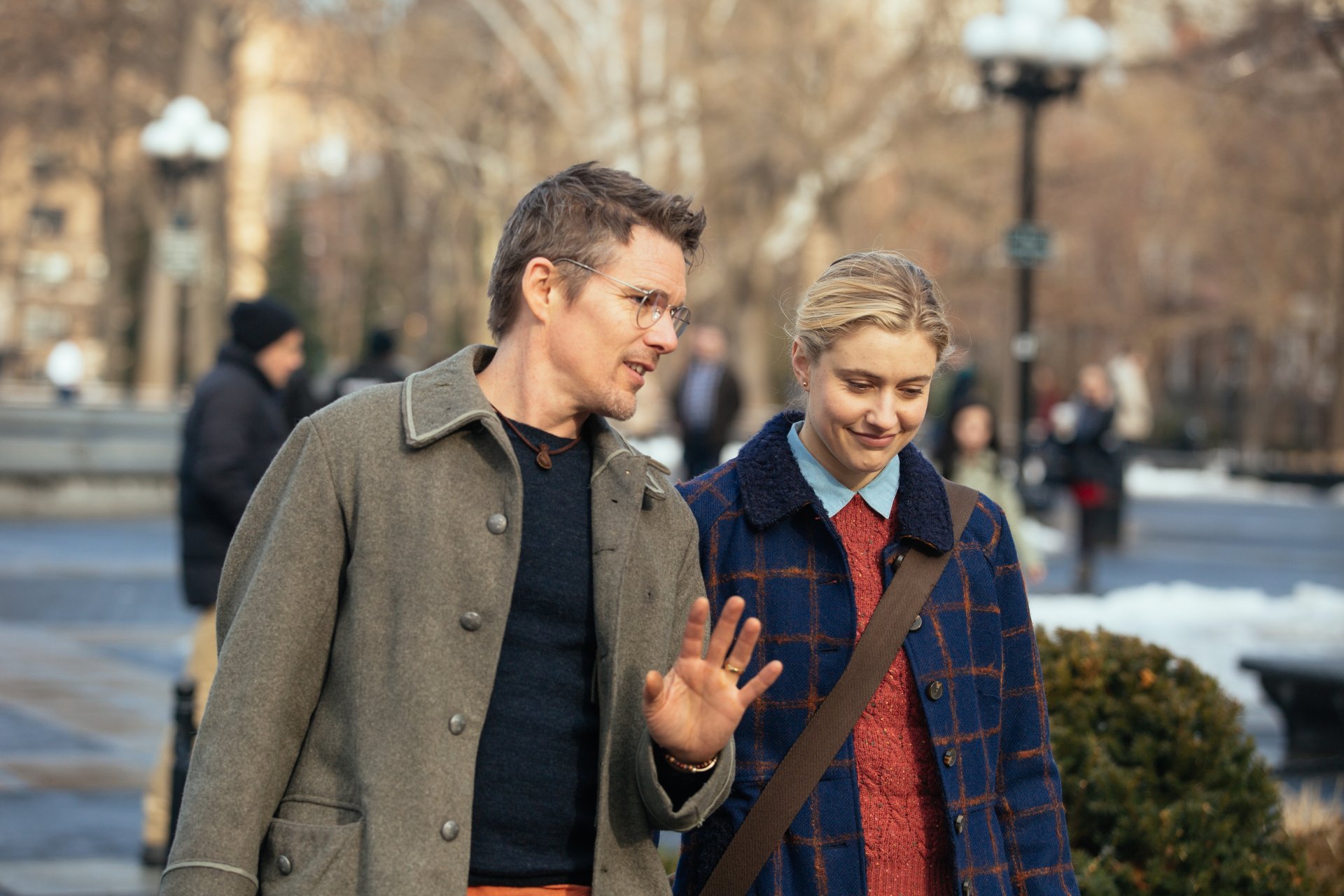 Download Ethan Hawke Greta Gerwig Movie Maggie's Plan 4k Ultra HD Wallpaper