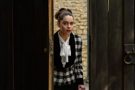 Emilia Clarke movie Me Before You HD Desktop Wallpaper | Background Image