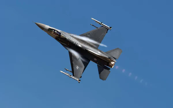 F-16 Fighting Falcon, General Dynamics