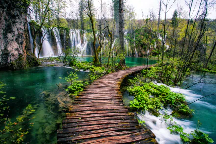  Plitvice Lakes National Park