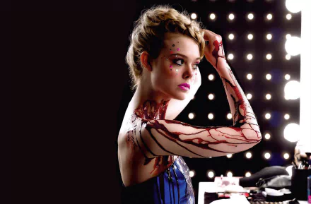 Elle Fanning movie The Neon Demon HD Desktop Wallpaper | Background Image