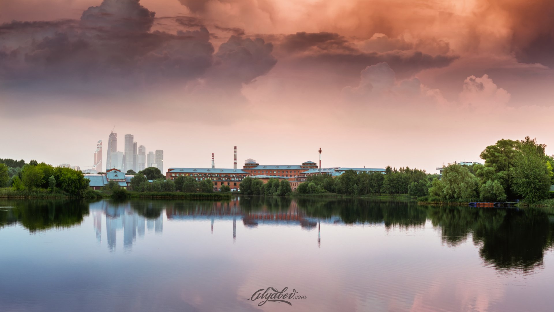 Download Russia Reflection Storm City Man Made Moscow 8k Ultra HD Wallpaper by vinilgod