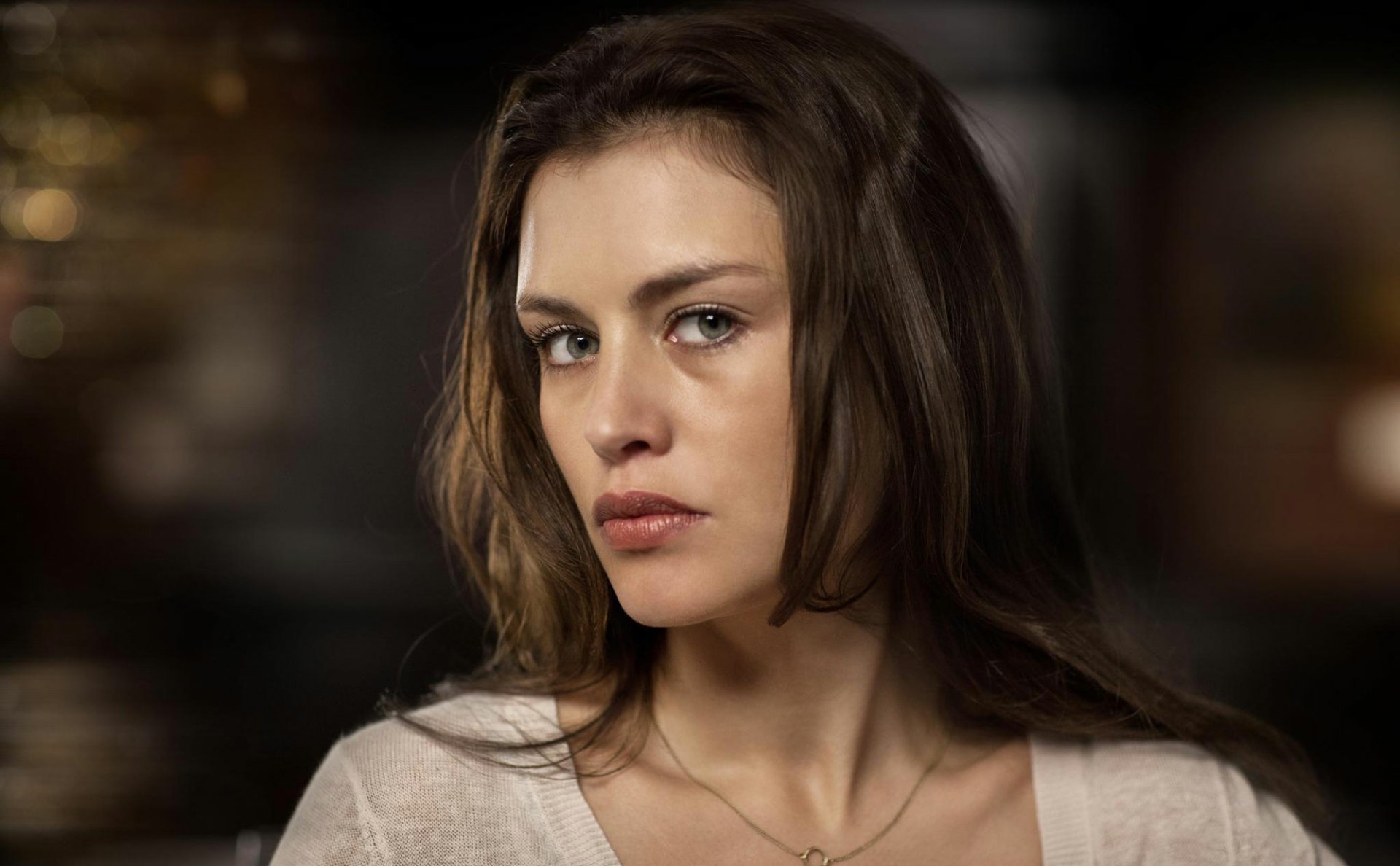 Hannah Ware Full HD 壁纸 and 背景 | 2000x12