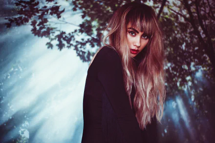 sunbeam brown eyes lipstick outdoor woman model HD Desktop Wallpaper | Background Image