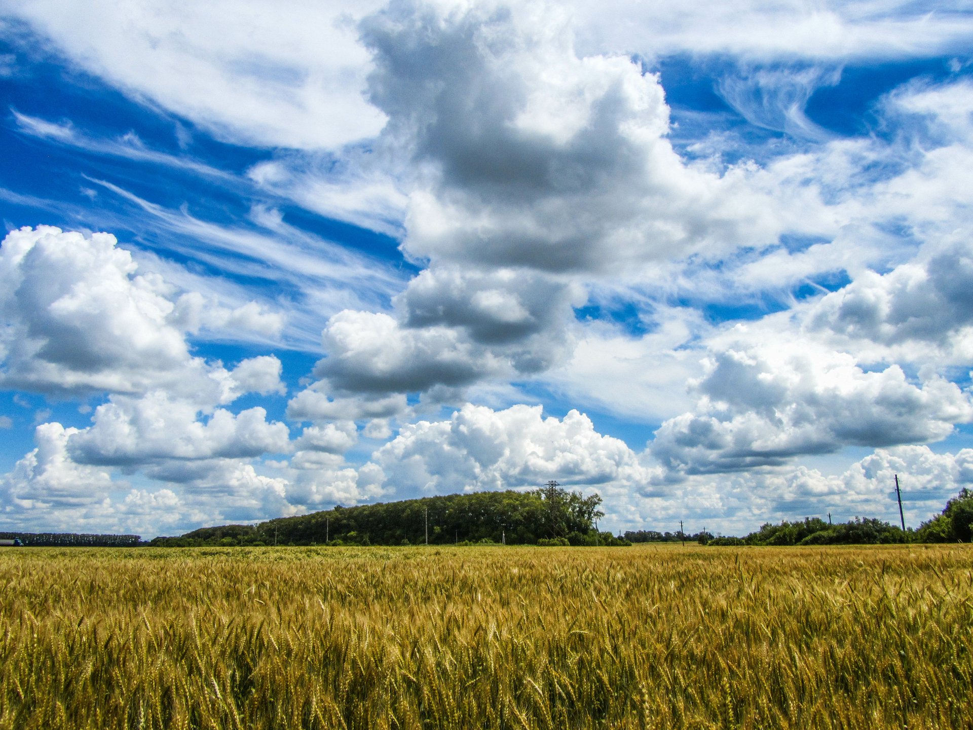 Cloud 4. Картинки на тему облака земля. Фото для игры облаков и земля и домов. Фотообои облака 4к фото. Wallpapers 4k Ultra HD.