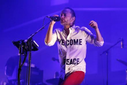 Radiohead music Thom Yorke HD Desktop Wallpaper | Background Image