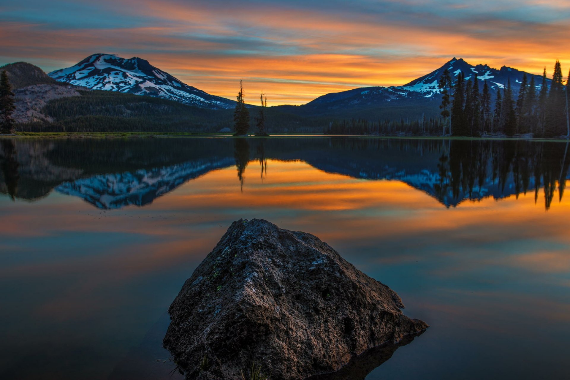 Download Mountain Lake Nature Reflection HD Wallpaper