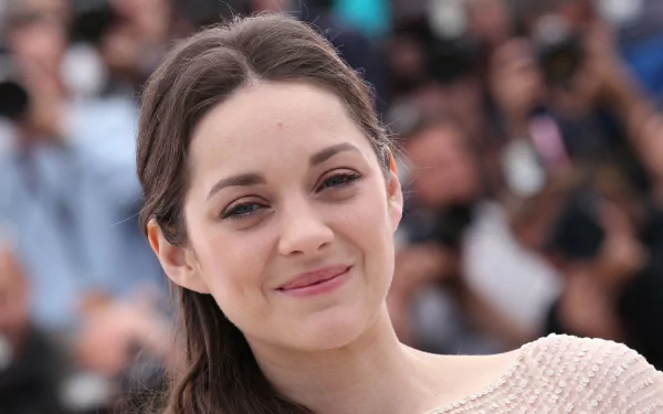 Celebrity Marion Cotillard HD Desktop Wallpaper | Background Image