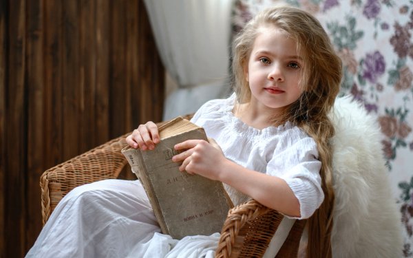 Photography Child Little Girl Book Blonde Green Eyes HD Wallpaper | Background Image